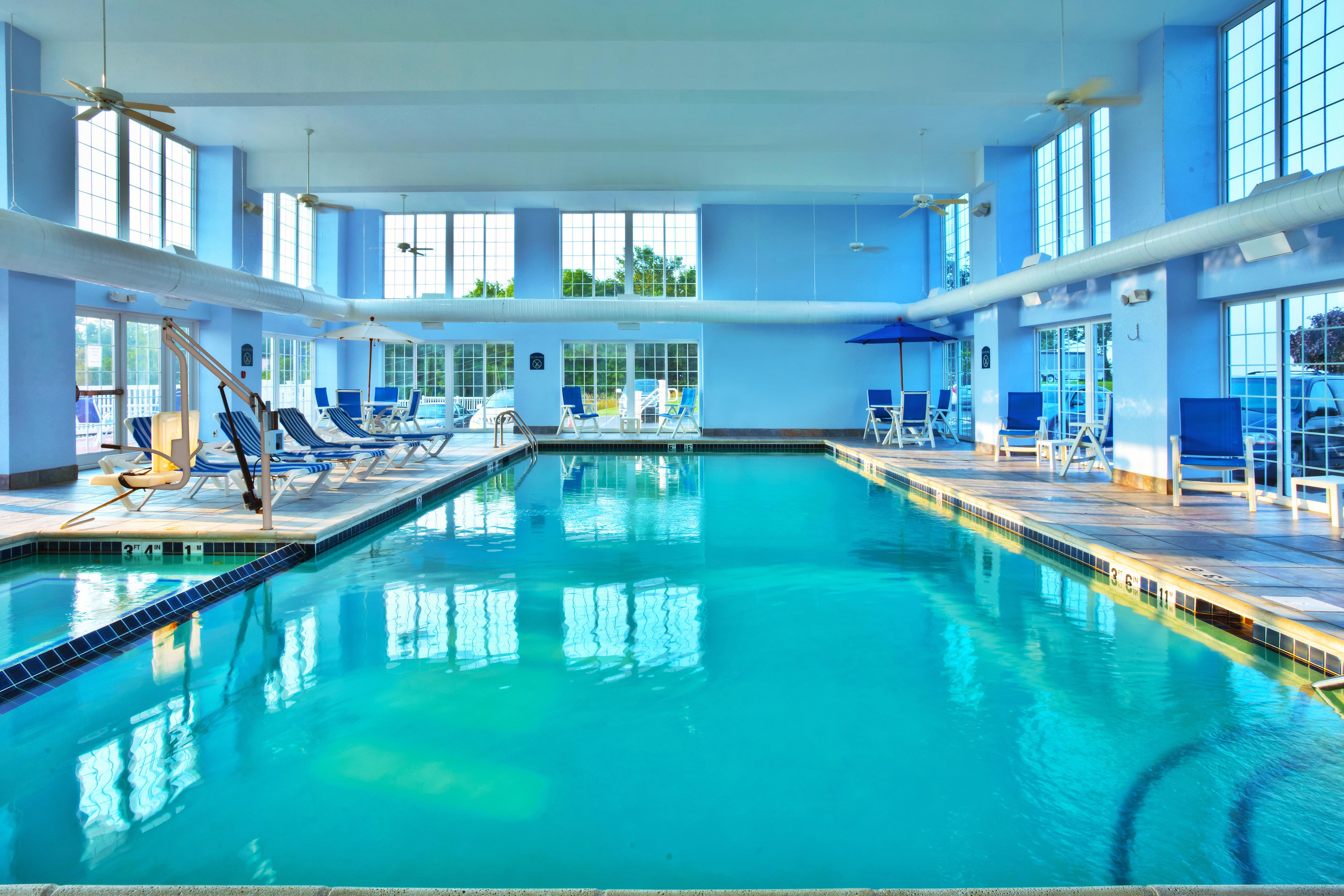 Holiday Inn Express Hotel & Suites Petoskey By Ihg Eksteriør billede