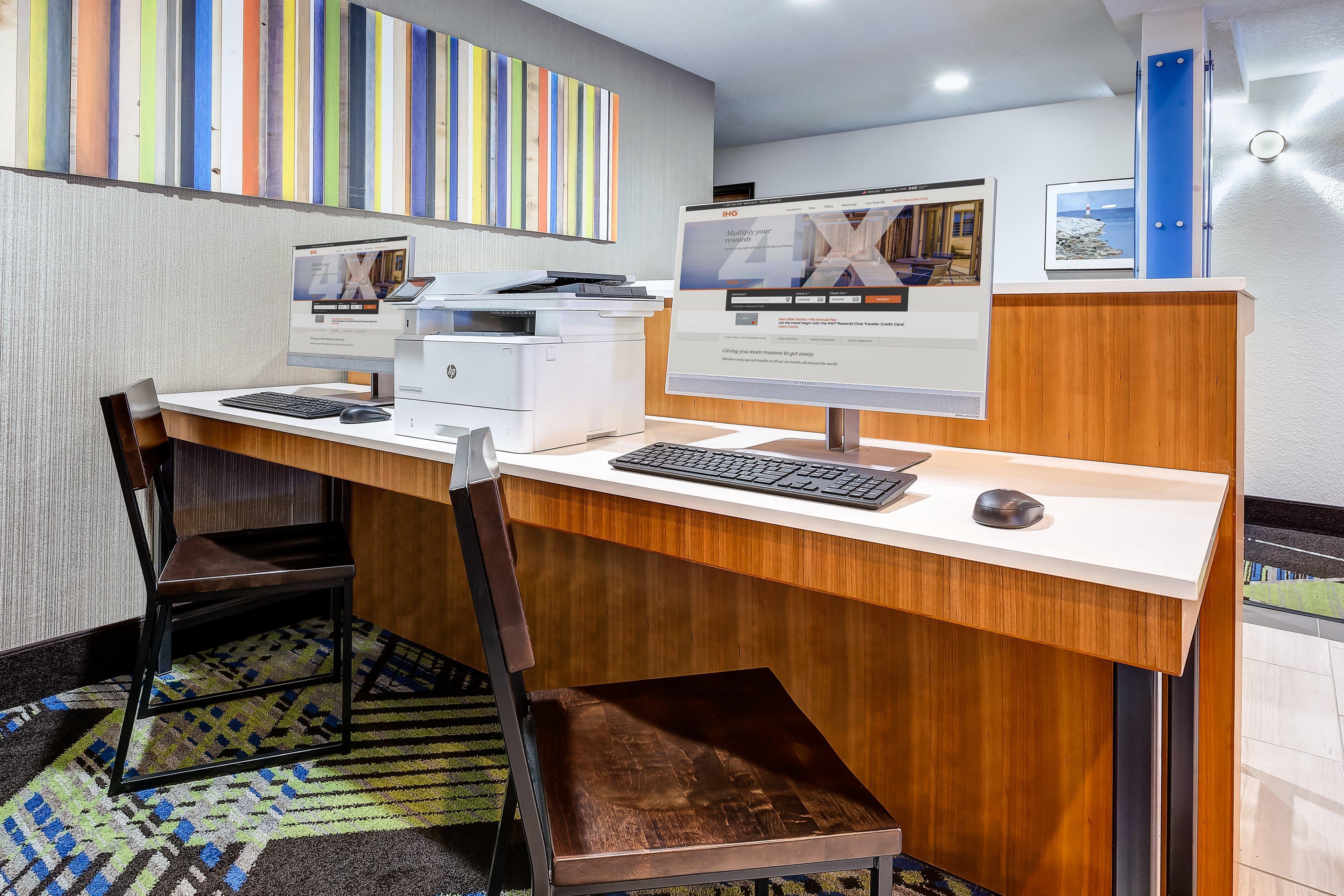 Holiday Inn Express Hotel & Suites Petoskey By Ihg Eksteriør billede