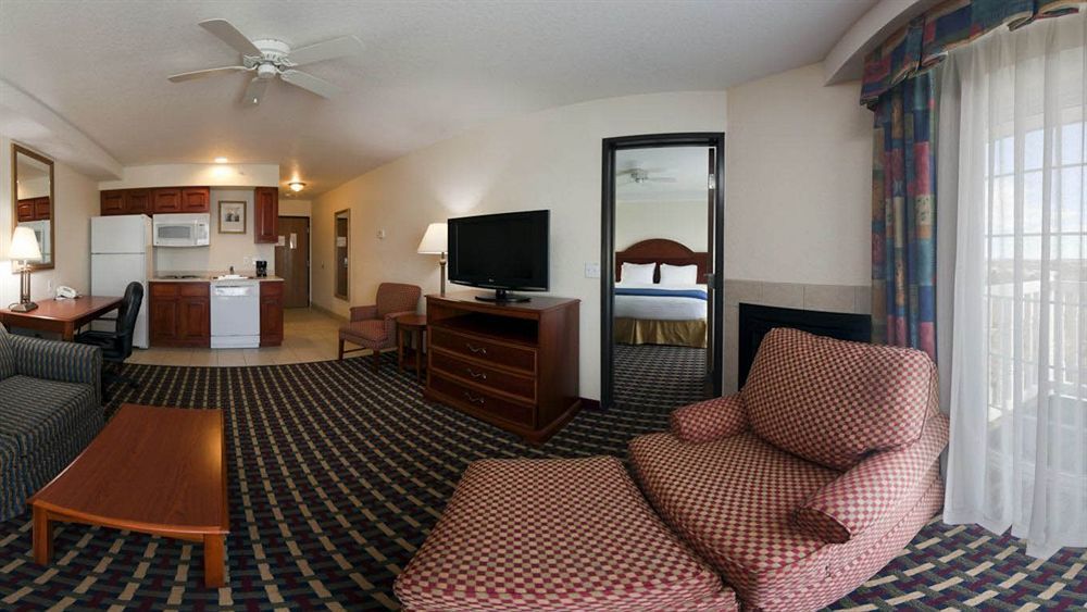 Holiday Inn Express Hotel & Suites Petoskey By Ihg Eksteriør billede